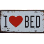 Metalen bord I love bed