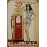 Metalen bord Betties service station