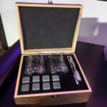 Whiskey Stenen Giftset Deluxe 8 stuks + 2 Glazen — foto 4