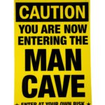 Metalen bord Caution entering mancave