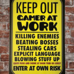 Metalen bord Keep out gamer at work — foto 2
