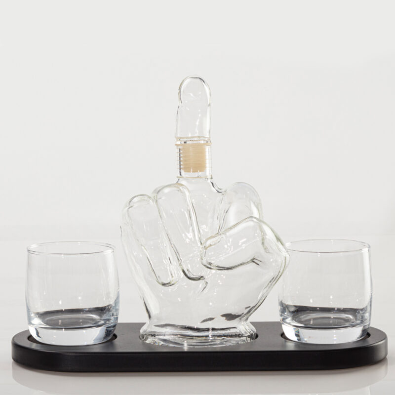 Middelvinger whiskey karaf
