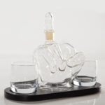 Middelvinger whiskey karaf — foto 2